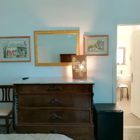 Persio31 בית הארחה 3*